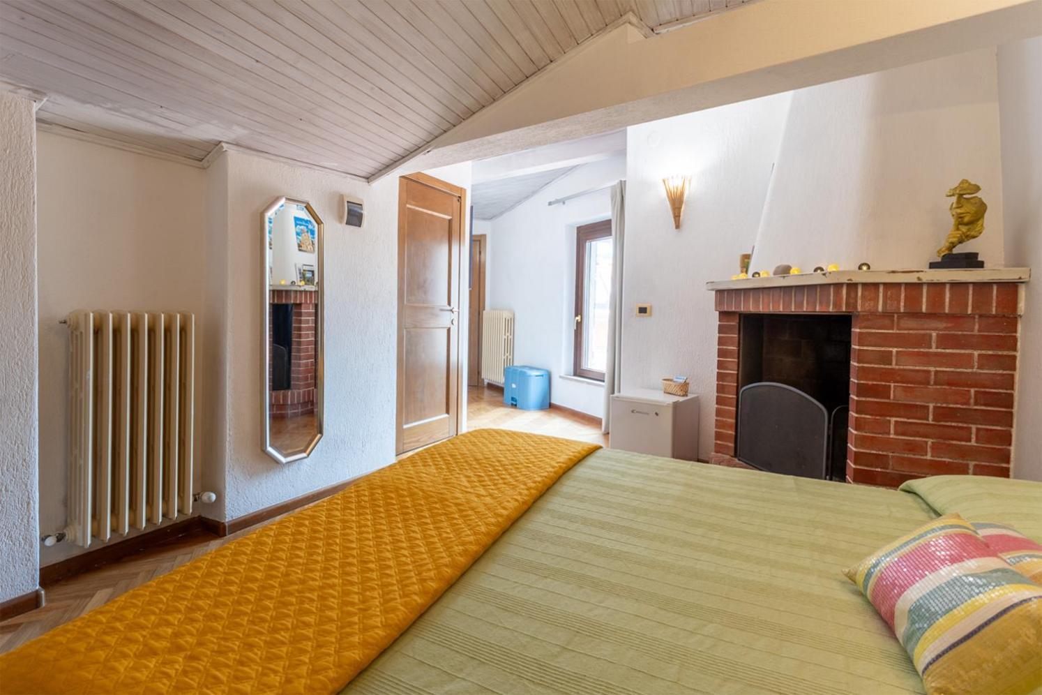 Maxi Paradiso - Guest House A Due Passi Dal Lago Trasimeno Torricella  Exterior photo